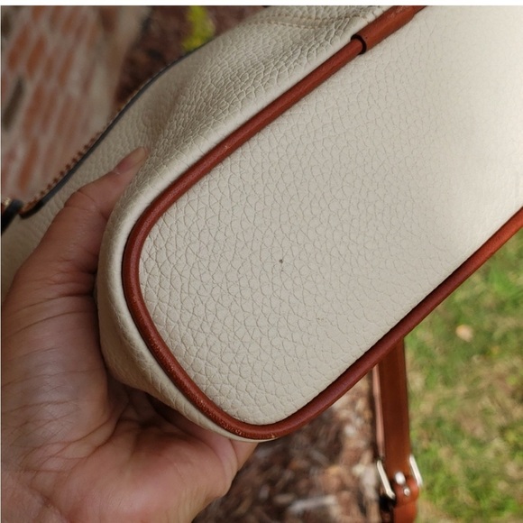 Dooney & Bourke Cream and Brown Crossbody toggle Bag festival boho - Picture 8 of 13